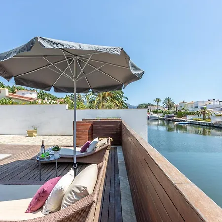 Villa Apart-rent Casa Al Canal Llobregat 0106 Empuriabrava