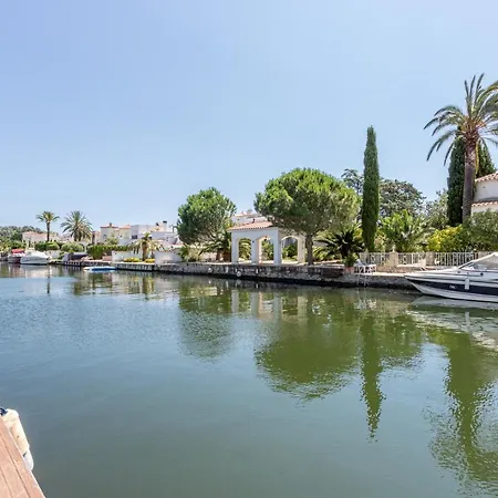 Apart-rent Casa Al Canal Llobregat 0106 فيلة
