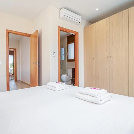 Villa Apart-rent Casa Al Canal Llobregat 0106 Empuriabrava
