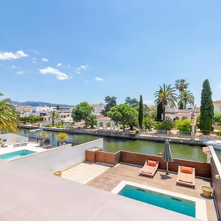 Villa Apart-rent Casa Al Canal Llobregat 0106 Empuriabrava